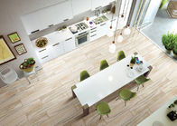 بلاط البورسلين الرقمي ذو المظهر الخشبي ، بلاط الأرضيات الخزفي ذو التأثير الخشبي ، اللون البيج 600x900mm الحجم 200x900mm الحجم