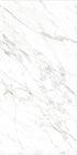 كامل الجسم أرضية من الرخام الأبيض بلاط إيطالي Carrara Striation مظهر رخامي إنهاء بورسلين 1600 * 3200mm
