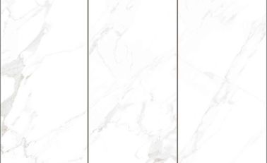 بلاط سيراميك لجدار الحمام باللون الأبيض من كارارا مقاس 30x60 / بلاط أرضي ذو مظهر رخامي